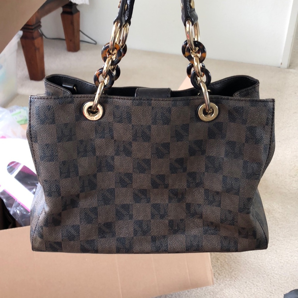 MK purse